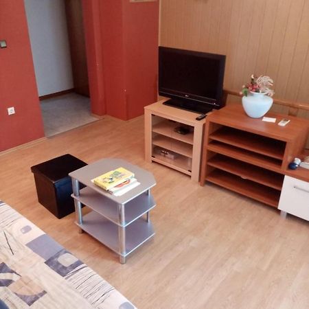 Apartman Loreta Pola Esterno foto