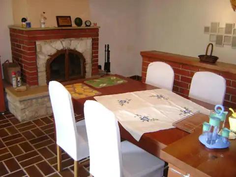 Apartman Loreta Pola Esterno foto