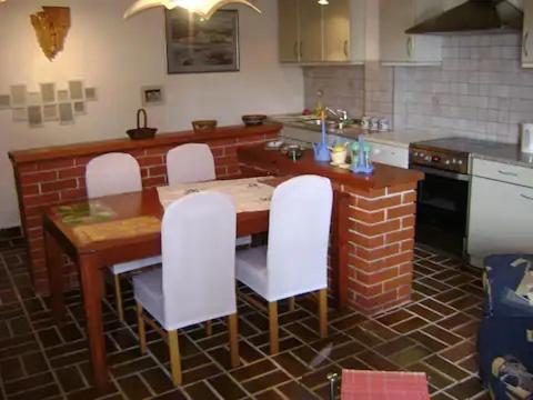 Apartman Loreta Pola Esterno foto