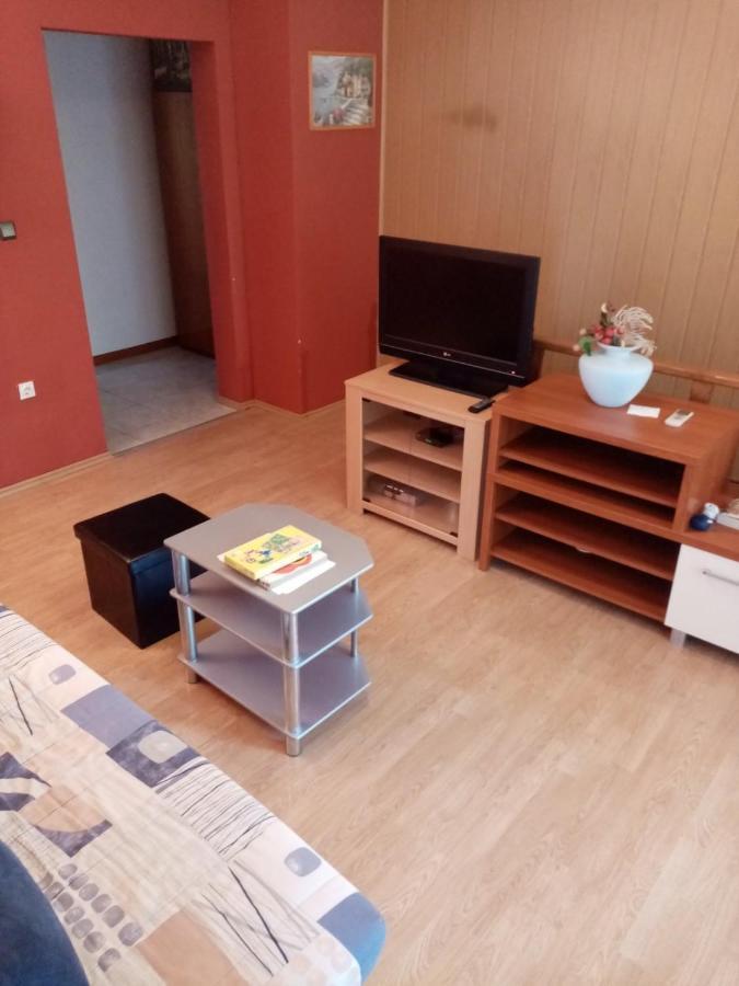 Apartman Loreta Pola Esterno foto